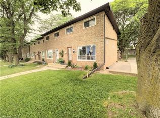 22 Riverdale Dr #1, Hamilton, ON L8E 1J8