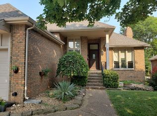 3260 S Oak Ave, Springfield, MO 65804