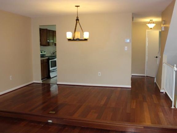 5th image of 3929 Collis Oak Ct