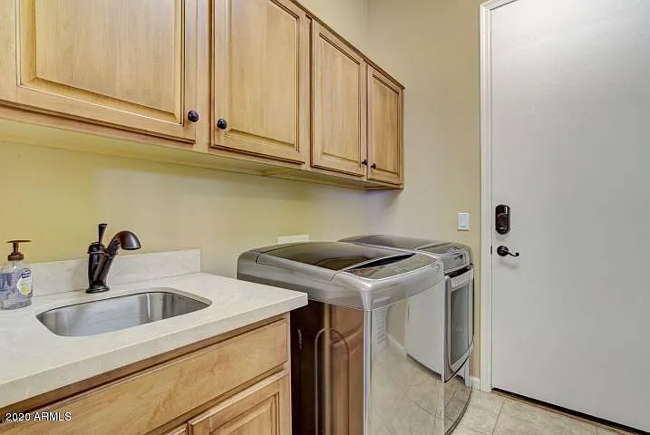 8010 E Wingspan Way — Photo 26