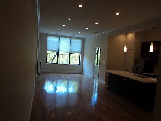 Rented by Sky Management | media 50