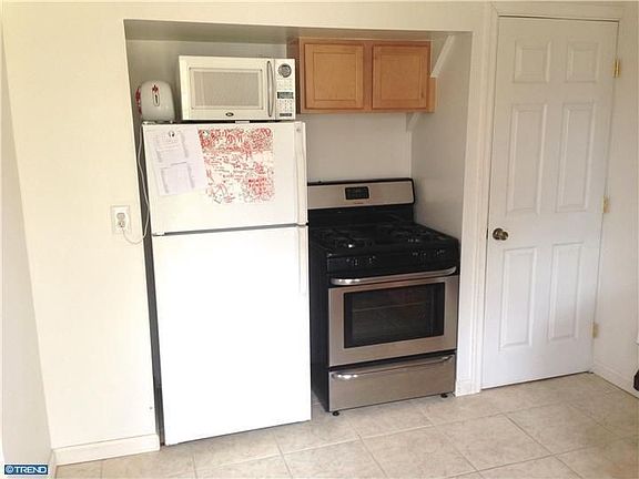 4th image of 336 Marsh Ln