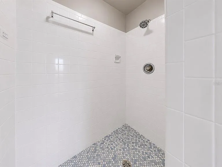 1729 Bikini Ct — Photo 28
