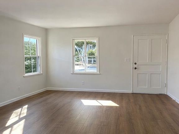 3rd image of 428 N Wanda Dr