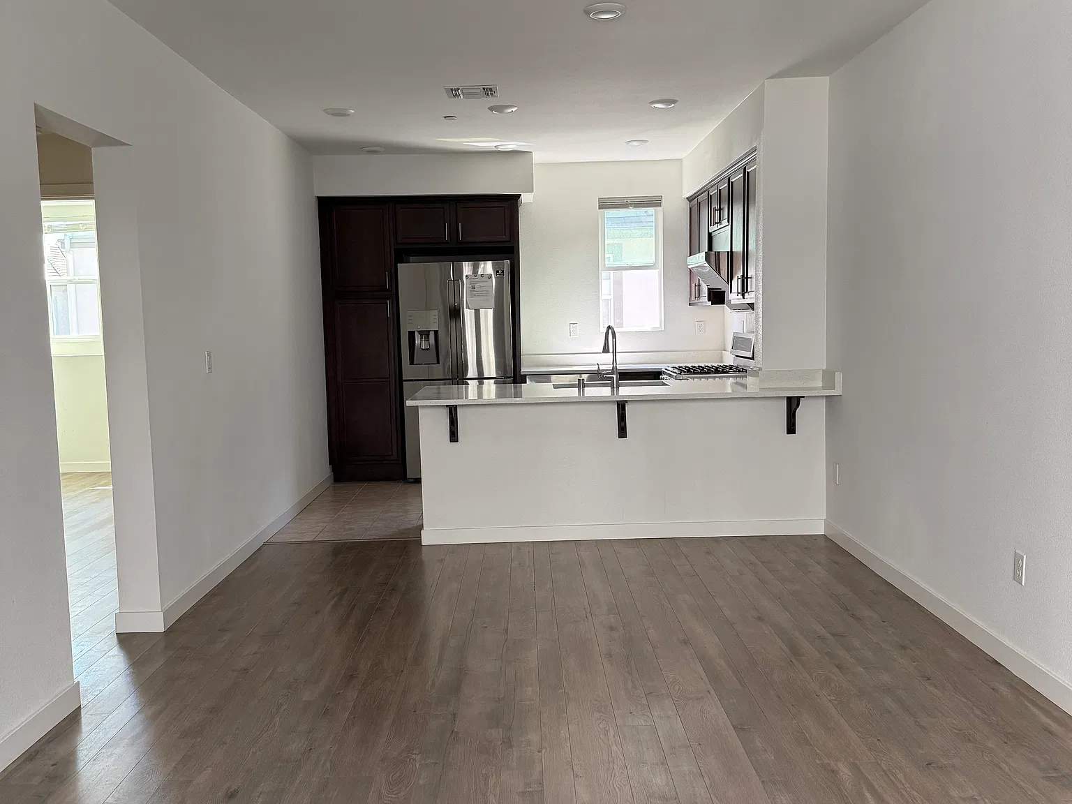 3 bed, 1753 sqft, $4,800 — Photo 3