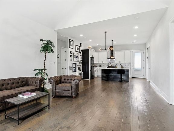 3rd image of 3604 Blanchard Dr