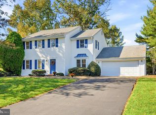 18 Averstone Dr E #E, Washington Crossing, PA 18977