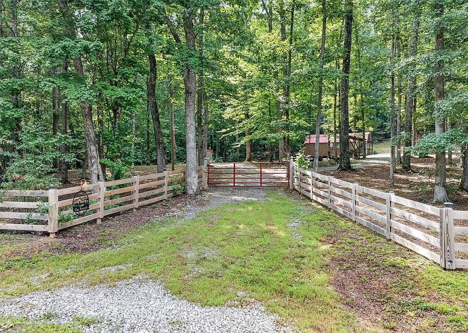1st image of 4207 Chapel Hill Rd