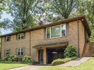 1 Glenmore Dr, Greenville, SC 29617