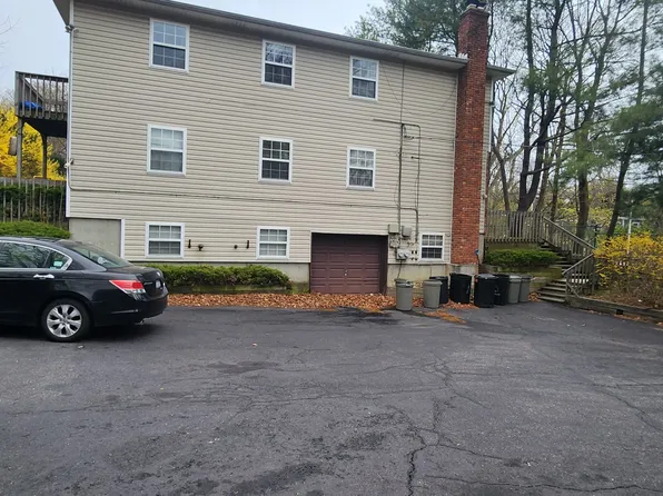 12 Greenlawn Rd, Huntington, NY 11743