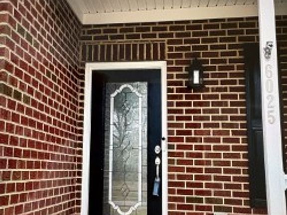 3rd image of 6025 Mainsail Ln