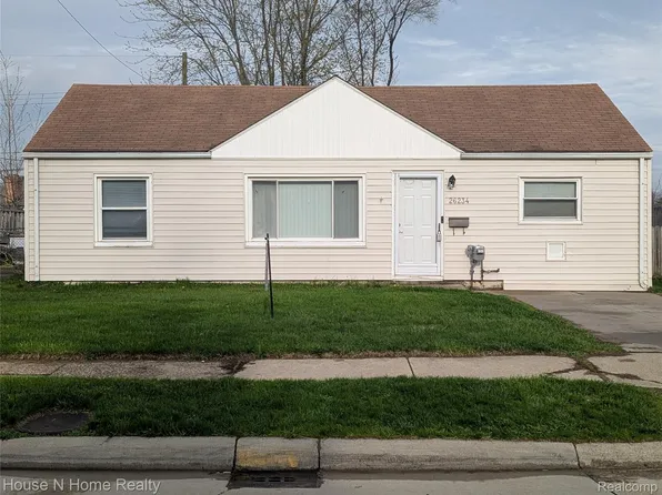 26234 Woodmont St, Roseville, MI 48066