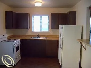 1769 College St photo 1