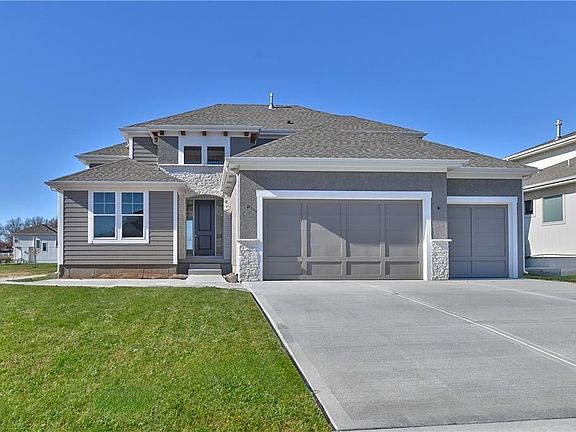 2nd image of 18336 Monrovia St