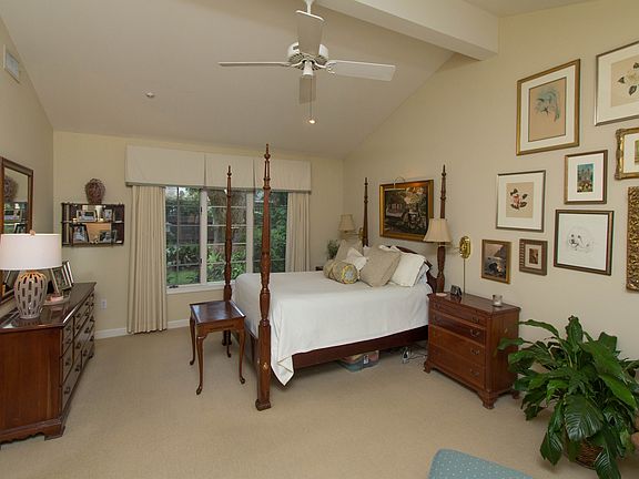 4th image of 1126 Shorewood Dr
