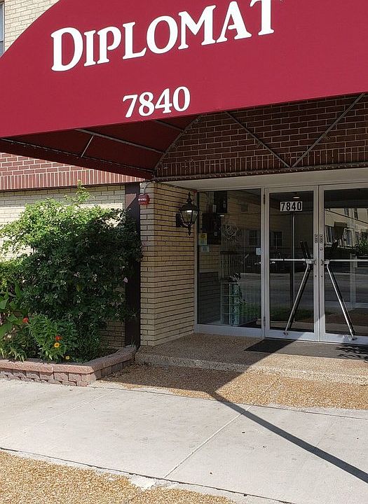1st image of 7840 W North Ave #308