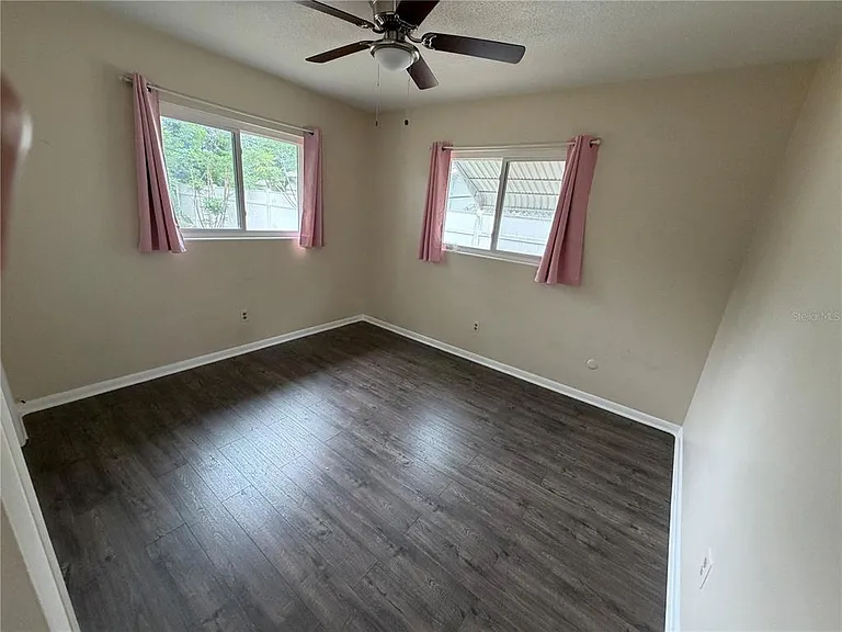 2236 Morningside Dr — Photo 15