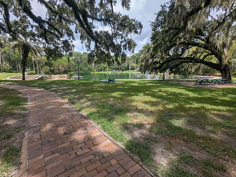 222 Crown Oaks Way — Photo 29