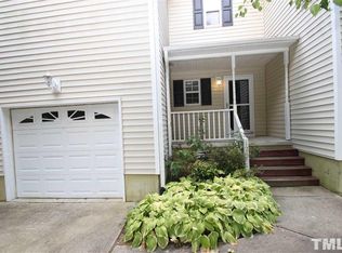 125 Stanopal Dr, Cary, NC 27511