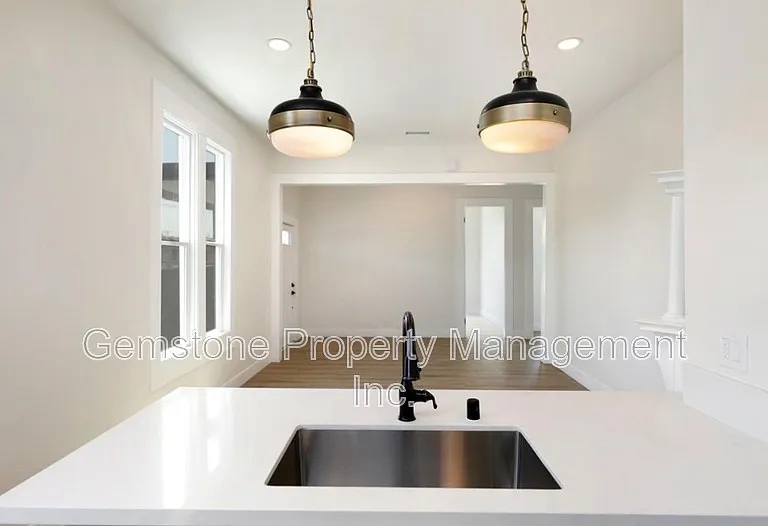 6250 Stewart St — Photo 3
