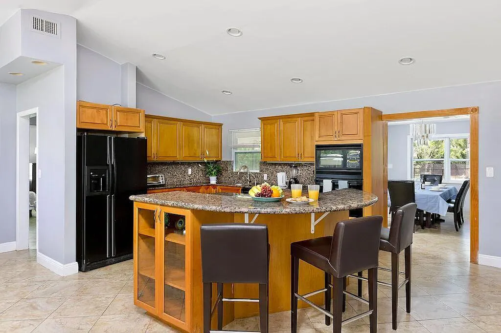 Photo 2 of 24 - 272 NW 45th St - Boca Raton, FL Building Photo - 272 NW 45th St
