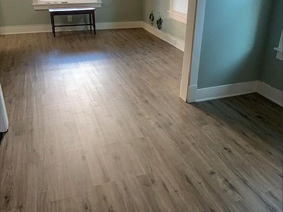 5th image of 56 Farr Ave