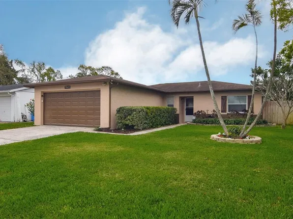 6350 Cedarbrook Dr S, Pinellas Park, FL 33782