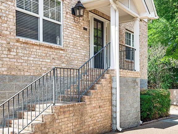 3rd image of 172B Woodmont Blvd #B