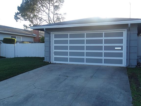 2nd image of 1901 Willow Way