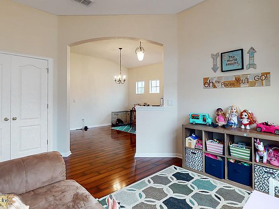 4th image of 4658 Pine Lake Dr