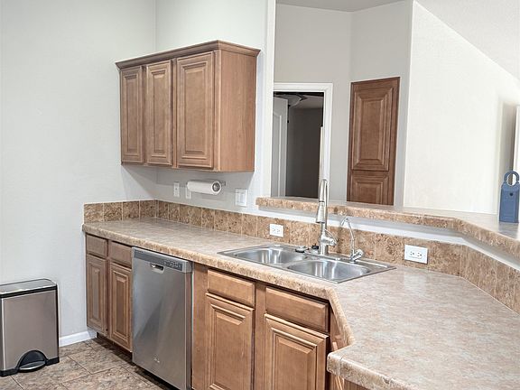 5th image of 14489 E 28th Ln