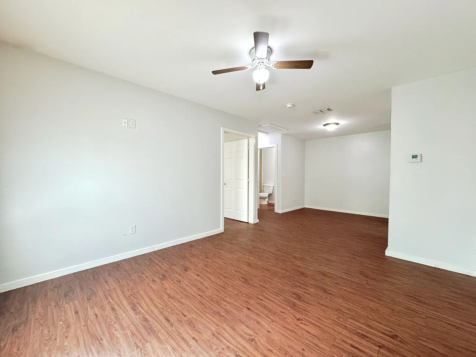2 bed, 1.0 bath, $750 — Photo 3