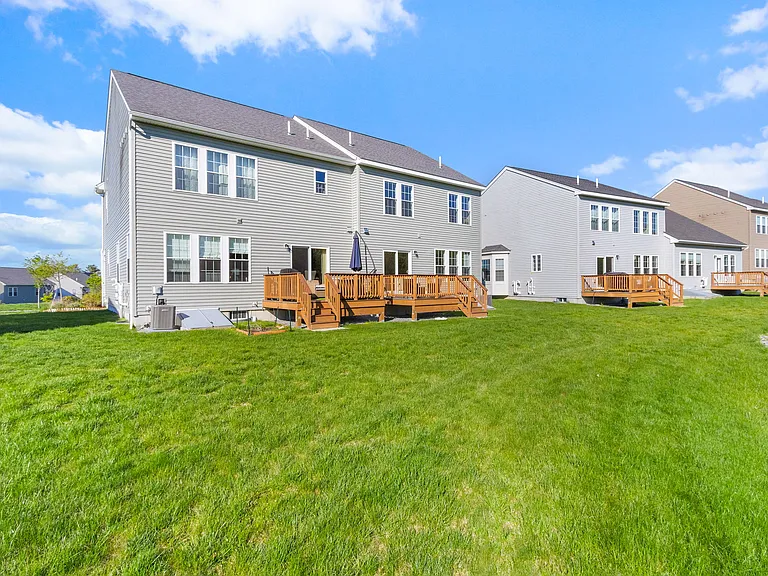 30 Magnolia Dr #30 — Photo 42