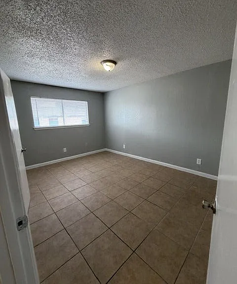 3737 Hillcroft Apartments — Photo 71