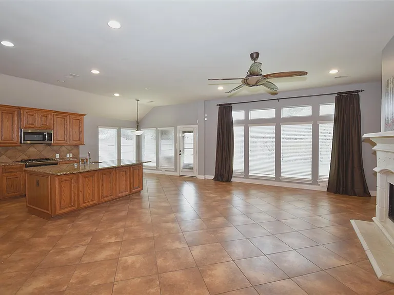 13611 Summer Cloud Ln — Photo 6