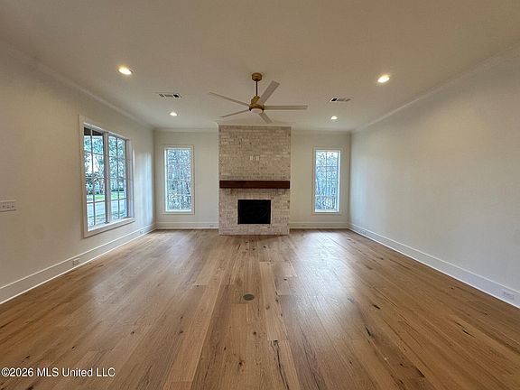 2nd image of 104 Ridge St