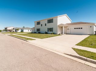 132 Sirocco Dr APT 2, Minot Afb, ND 58704
