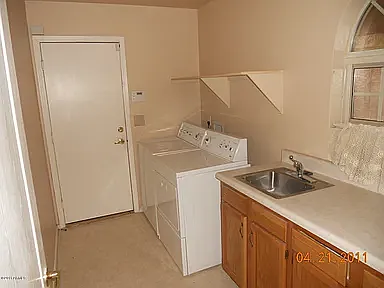 2 bed, 1100 sqft, $1,700 — Photo 4