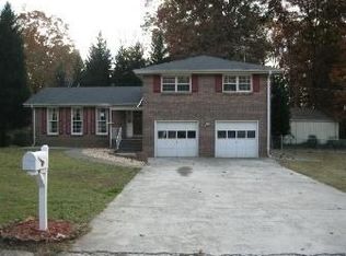 275 King David Dr, Lilburn, GA 30047