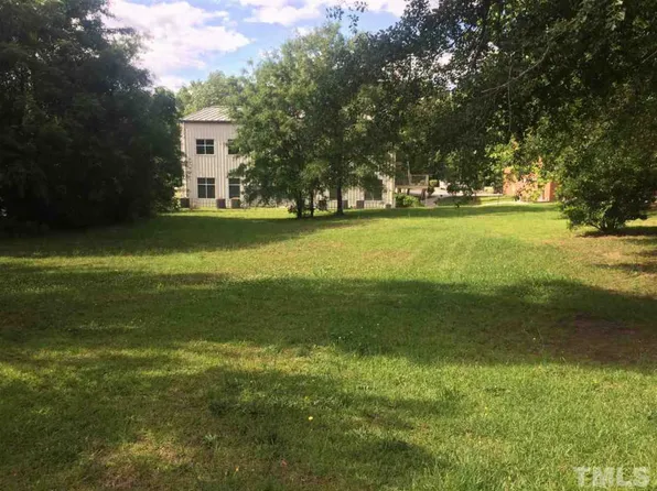 506 Longfellow St, Fuquay Varina, NC 27526