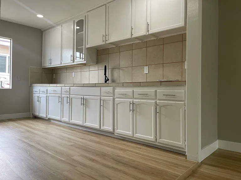 10231 Woodworth Ave #6 — Photo 6