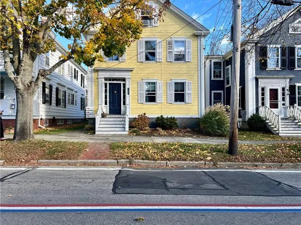 260 Hope St, Bristol, RI 02809