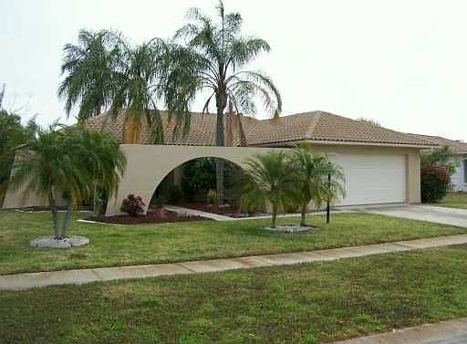 1st image of 1611 Carrolwood Dr