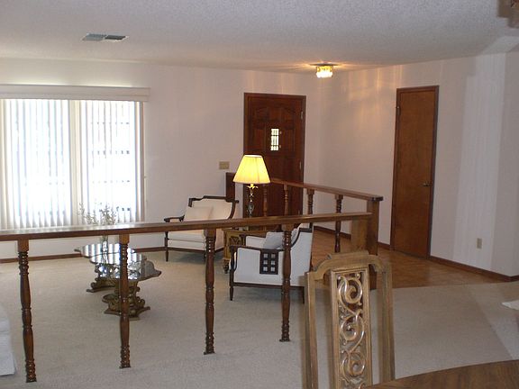2nd image of 13 Catalpa Ct