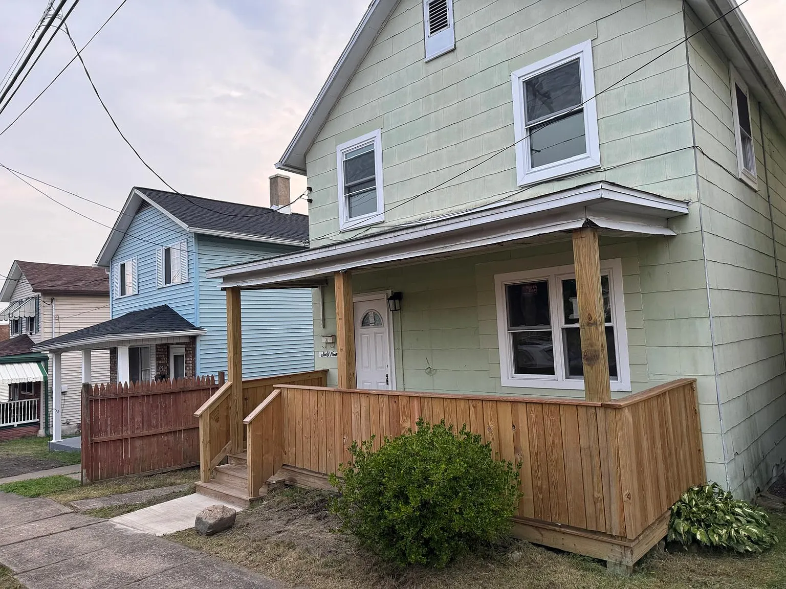 4 bed, 1270 sqft, $1,675 — Photo 1