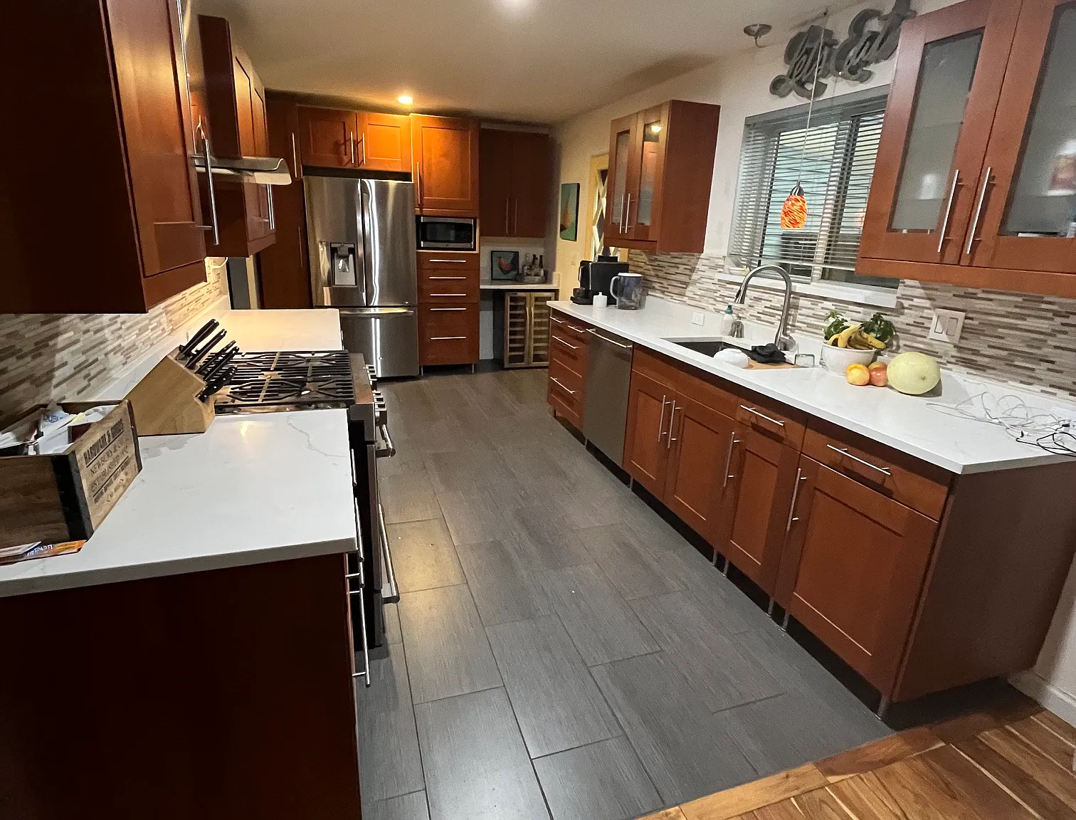 4 bed, 2.5 bath, 2236 sqft, $4,675 — Photo 2
