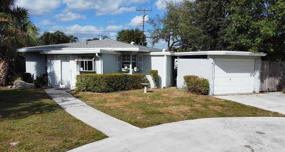 1st image of 379 Garden Boulevard