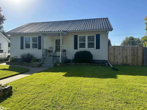 2105 S 16th St, Burlington, IA 52601