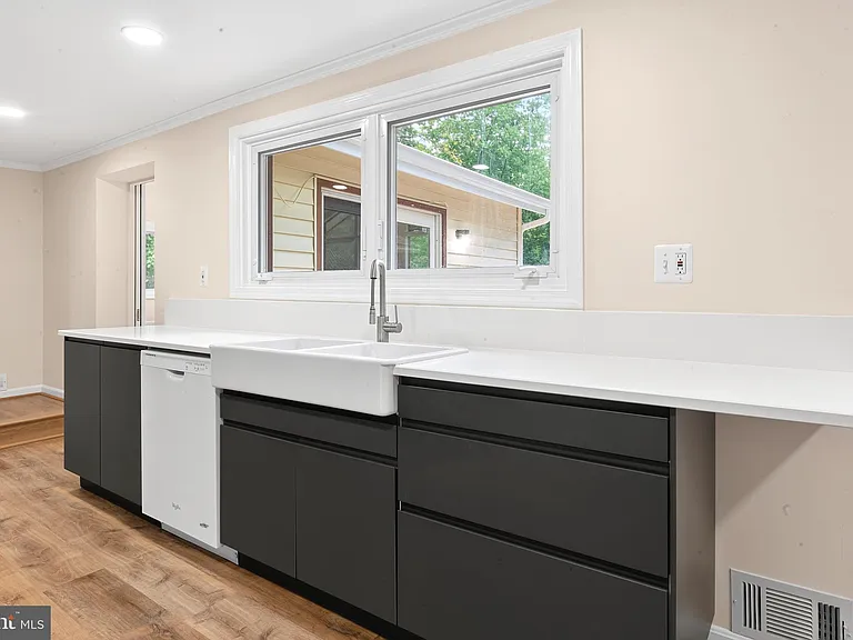 5129 Chowan Ave — Photo 18