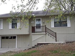 21620 S Soryl Ave, Peculiar, MO 64078